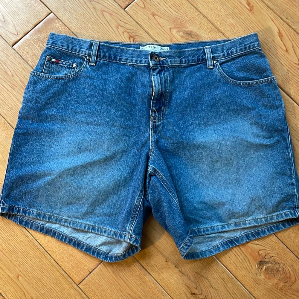 Tommy Hilfiger denim shorts Women: size 16